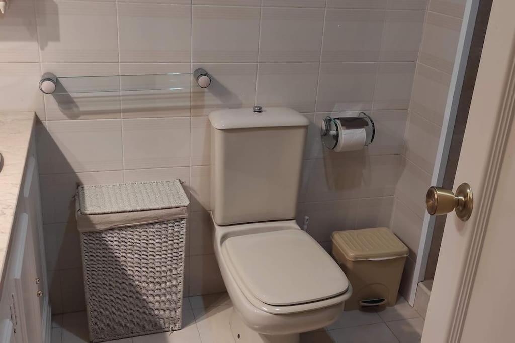 El Rey - Beach Front Two Bedroom Apartment Fuengirola Eksteriør billede