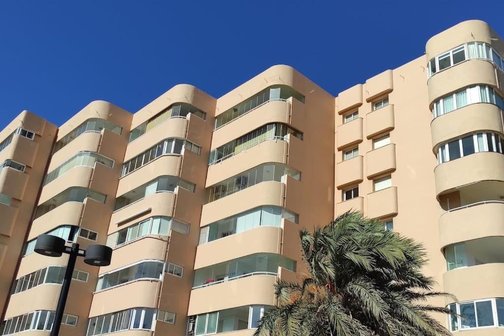 El Rey - Beach Front Two Bedroom Apartment Fuengirola Eksteriør billede