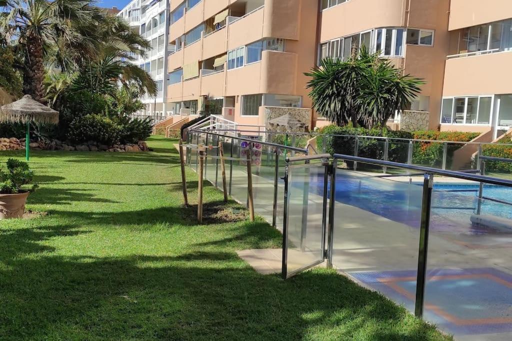 El Rey - Beach Front Two Bedroom Apartment Fuengirola Eksteriør billede