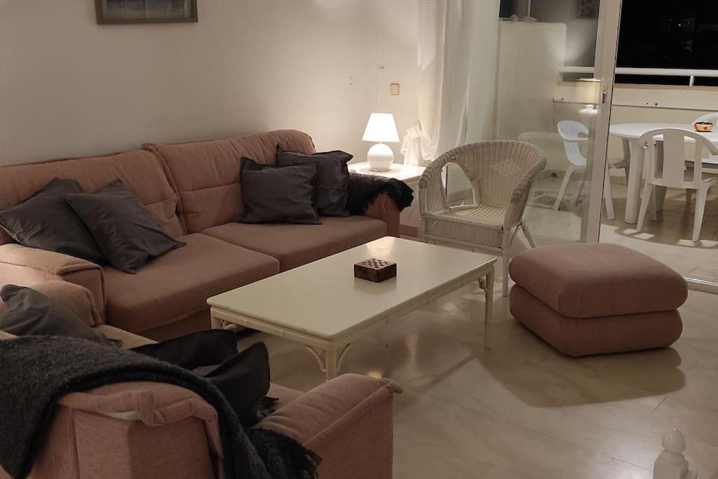 El Rey - Beach Front Two Bedroom Apartment Fuengirola Eksteriør billede